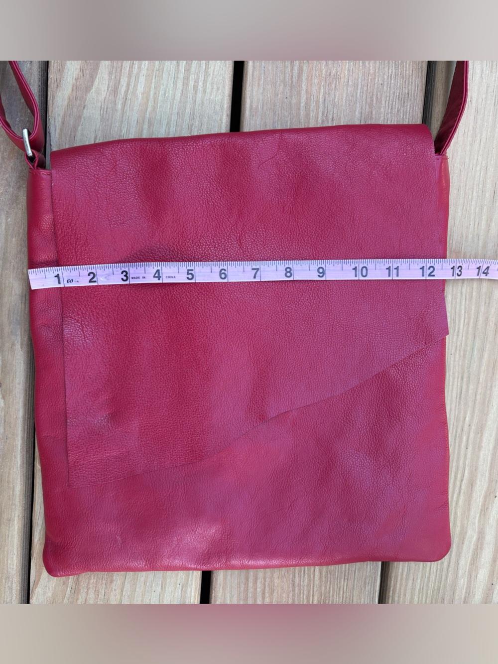 ILI New York Genuine Leather Crossbody Bag - Picture 3 of 7